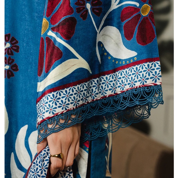 Pakistani Lulusaar Dress 2Pc - Picture 5 of 8